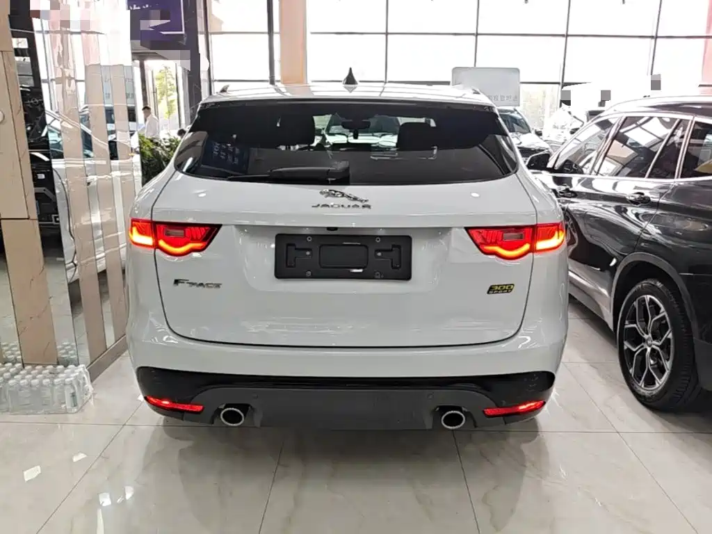 Jaguar F-PACE — миниатюра 6
