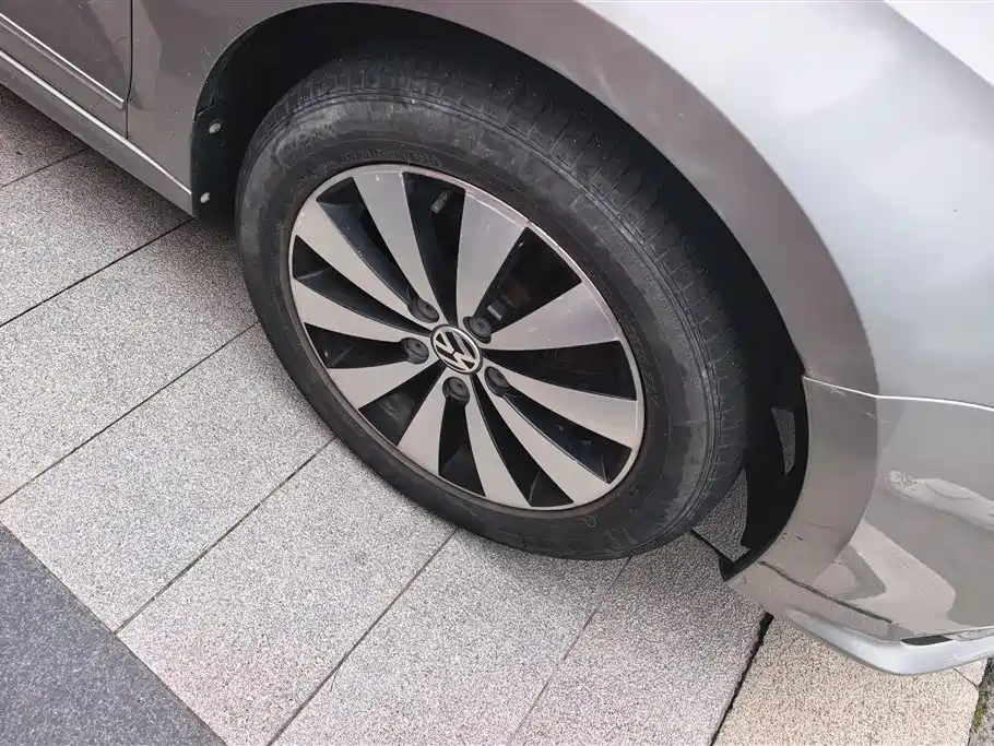 Volkswagen Sagitar 2017 180TSI AT Premium