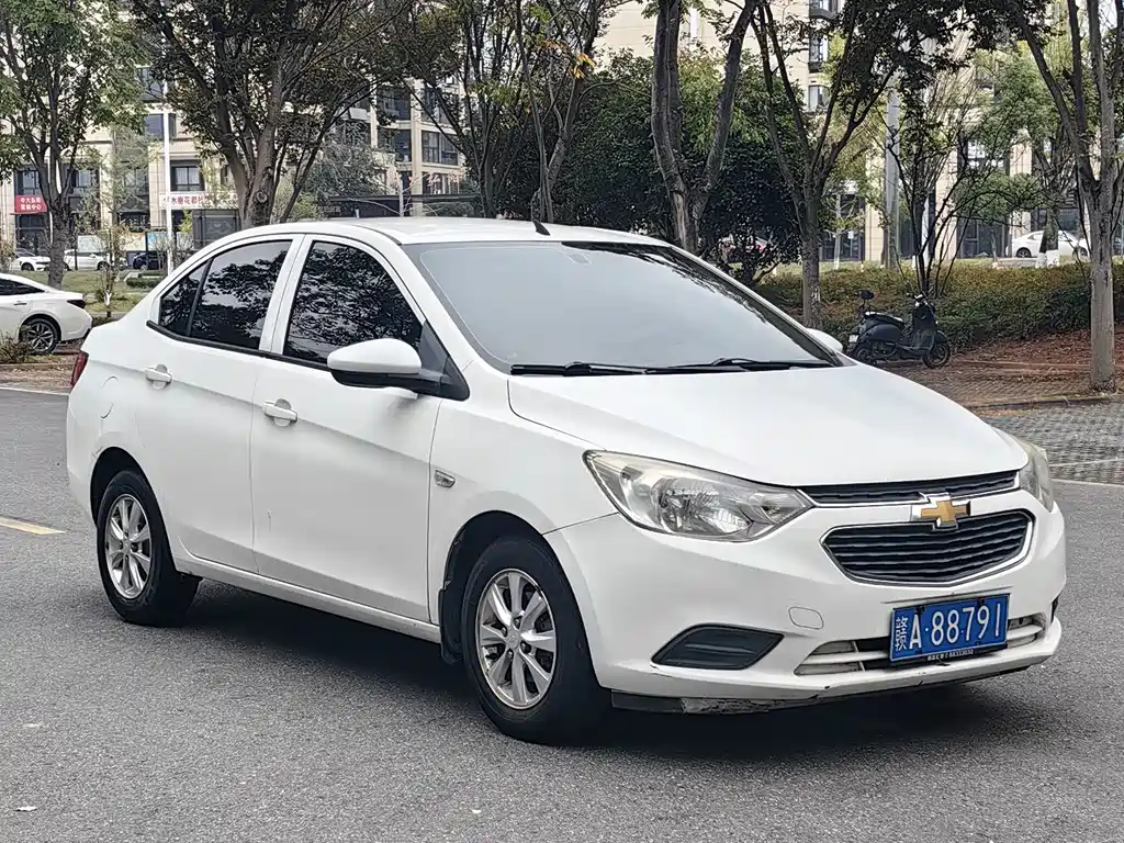 Chevrolet Sail — миниатюра 3