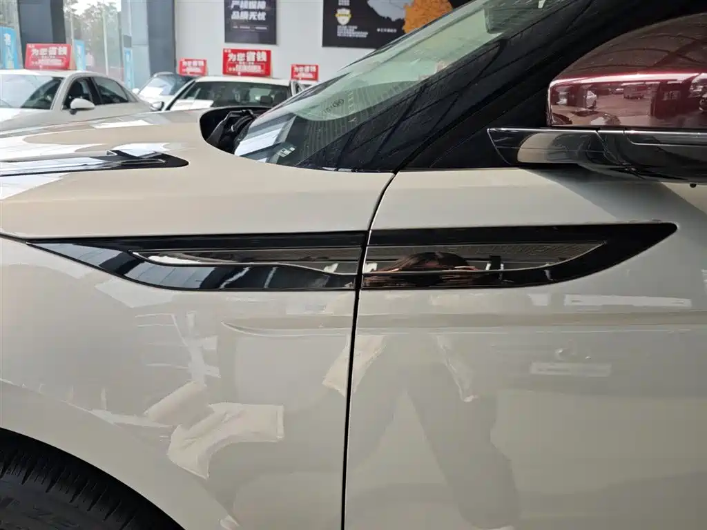 LAND ROVER RANGE ROVER AURORA