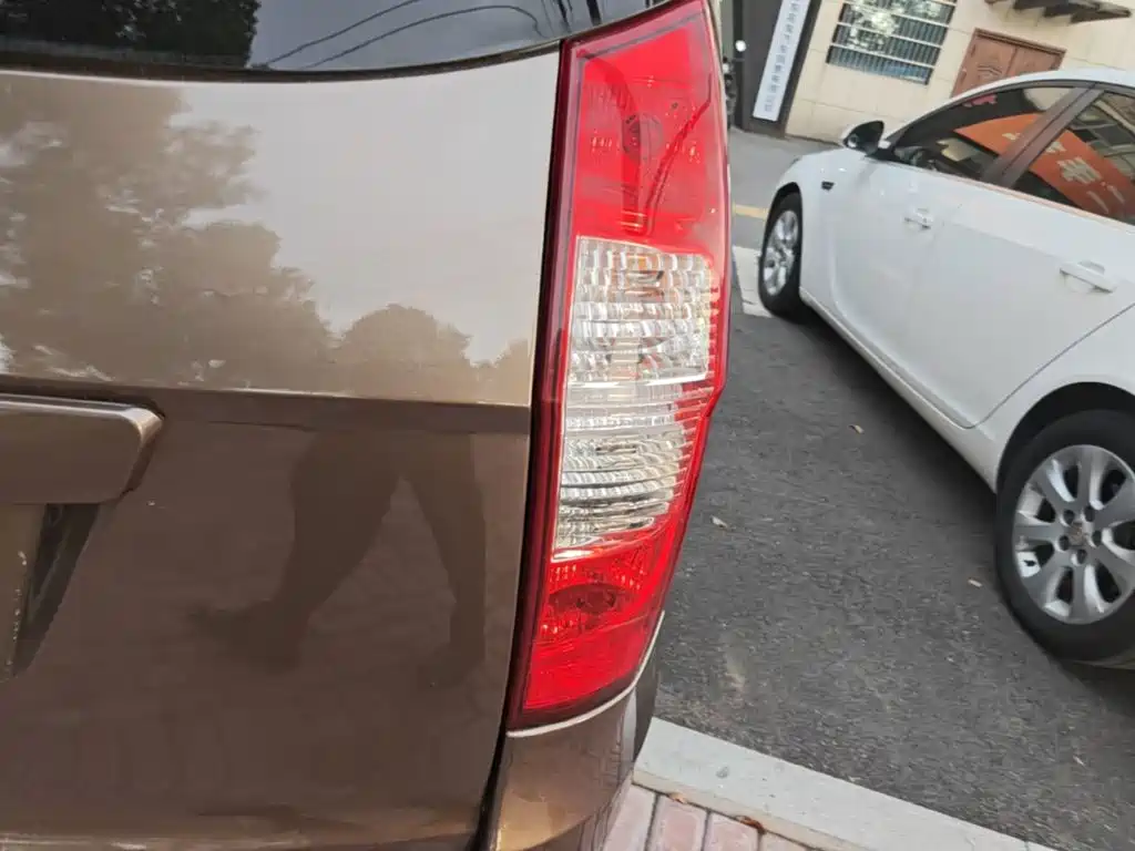Wuling Hongguang — миниатюра 8
