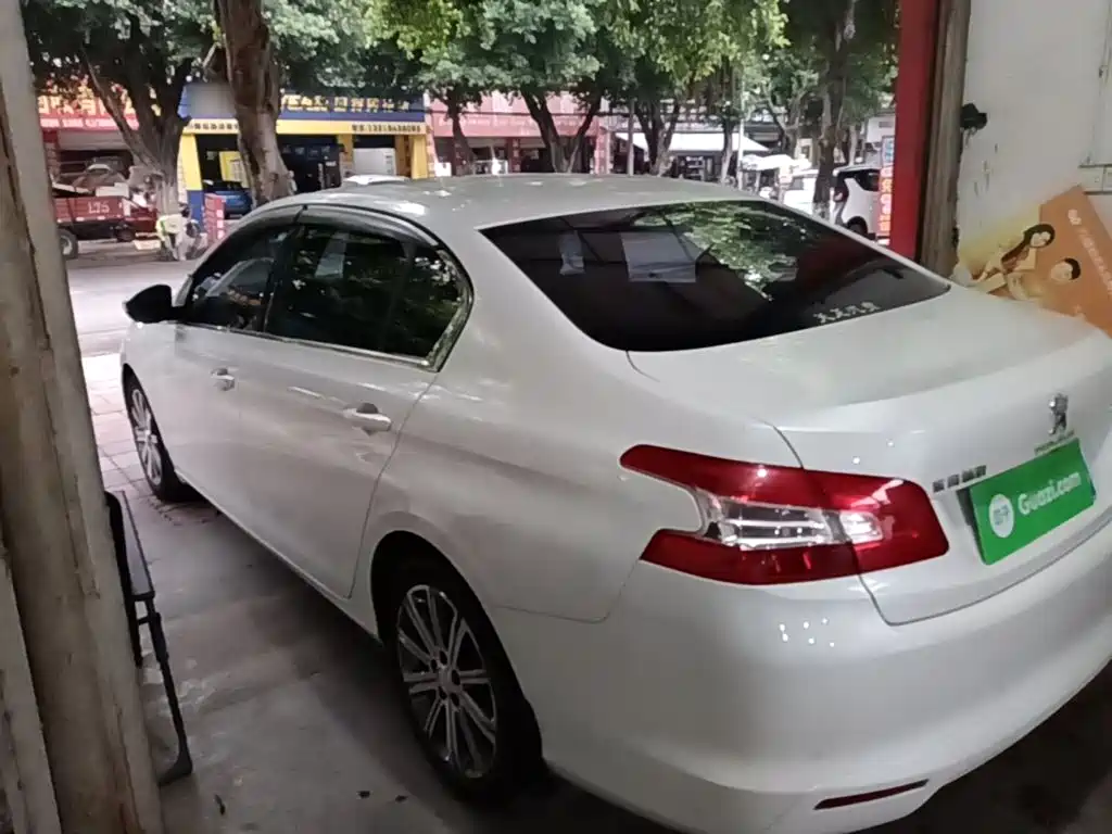 Peugeot 408 — миниатюра 5
