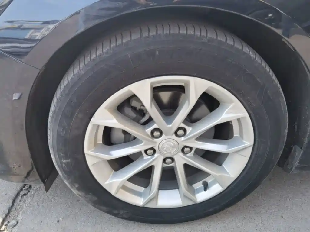 Buick LaCrosse — миниатюра 23