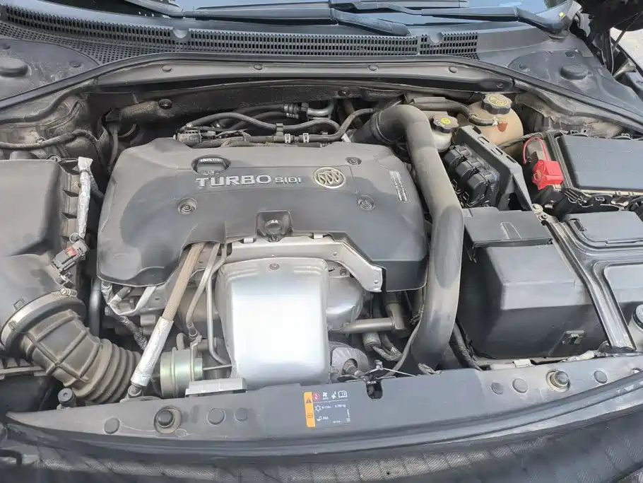 Buick LaCrosse — миниатюра 10