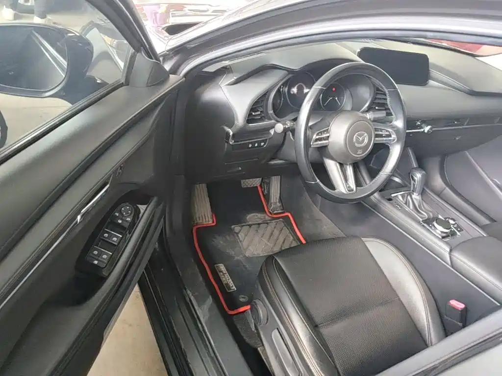 Mazda 3 Axela — миниатюра 16