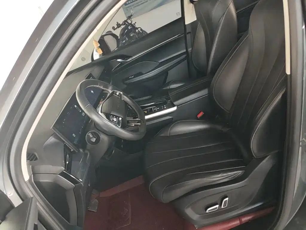 Roewe RX5 MAX — миниатюра 15