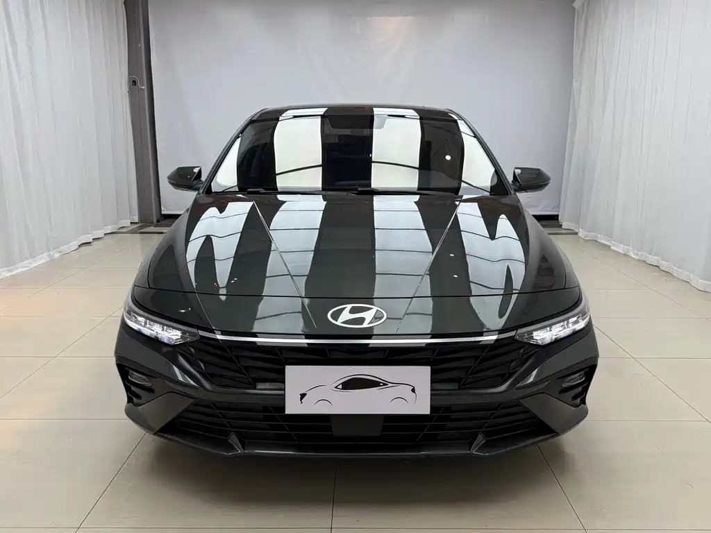 Hyundai Elantra — миниатюра 2