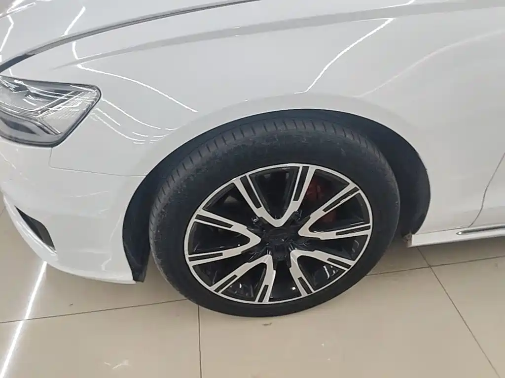 Audi A6L — миниатюра 22