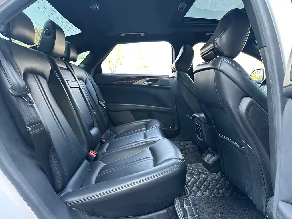 Lincoln MKZ — миниатюра 11