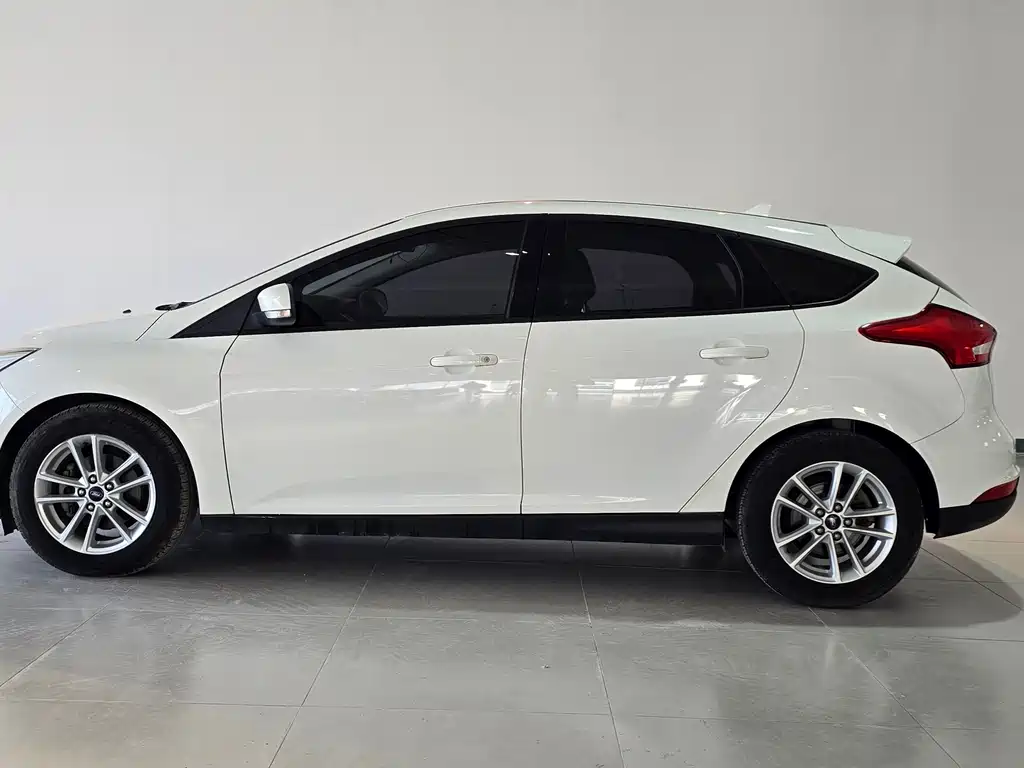 Ford Focus — миниатюра 4
