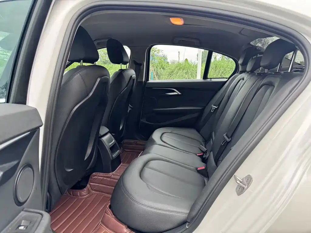 BMW 1 Series — миниатюра 9