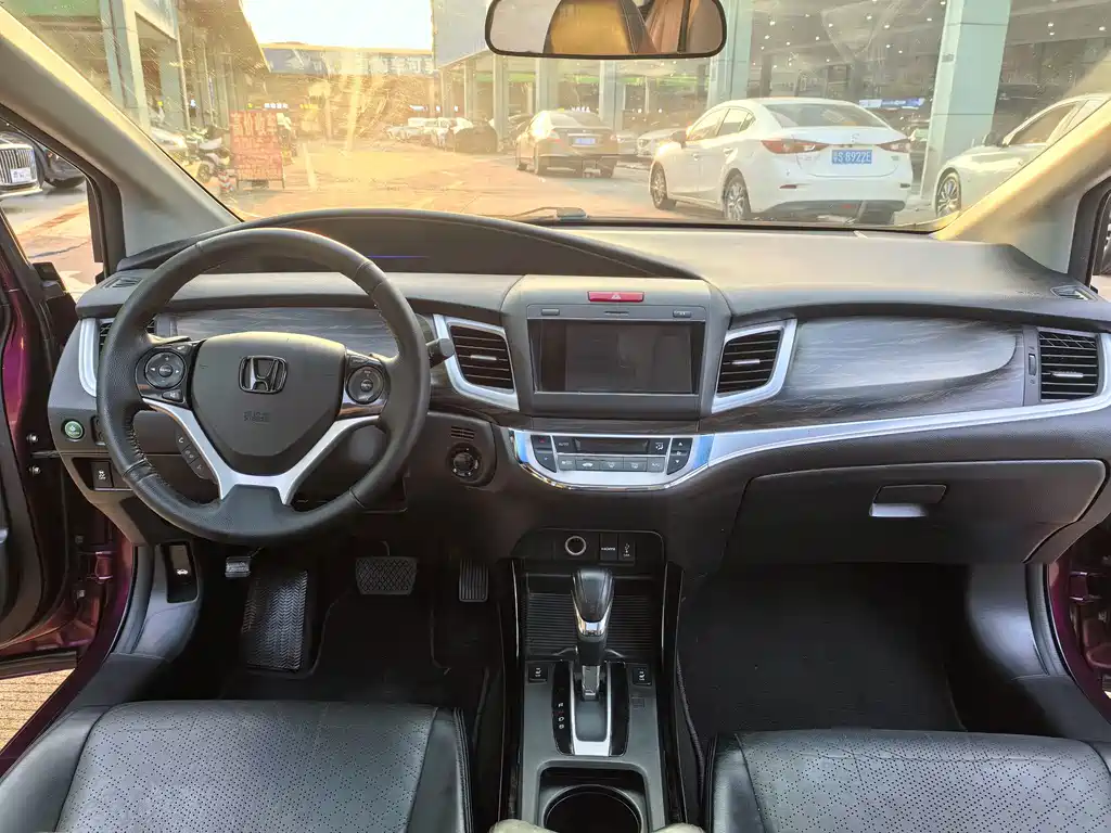 Honda Jade — миниатюра 7