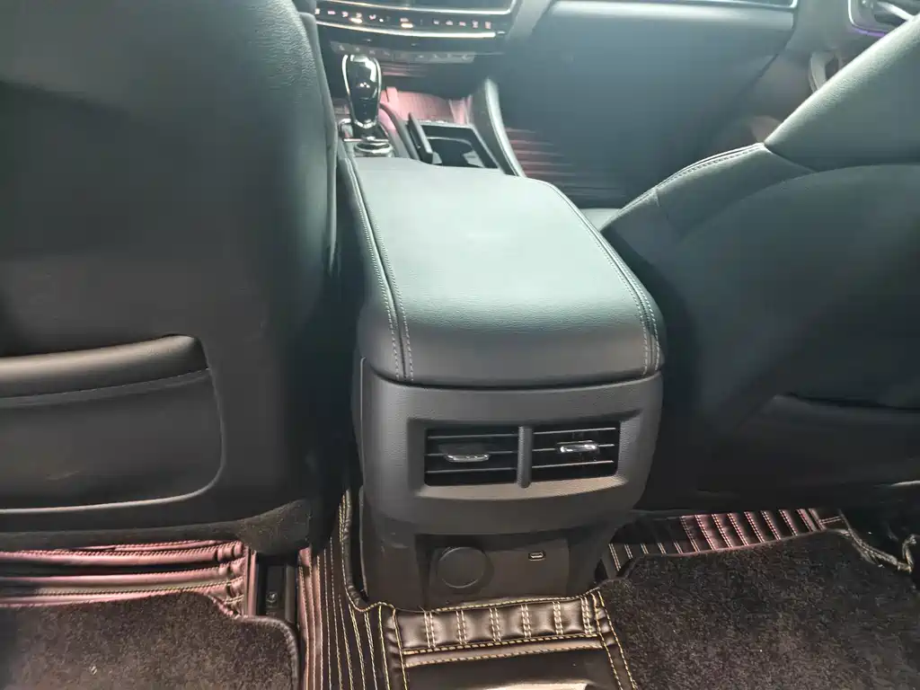 Cadillac CT5 — миниатюра 12