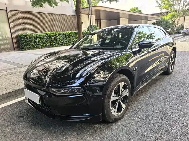 2024 Zeekr 001