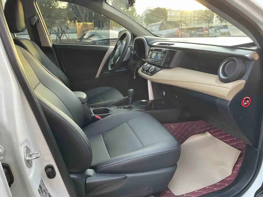 TOYOTA RAV4 RONGFANG