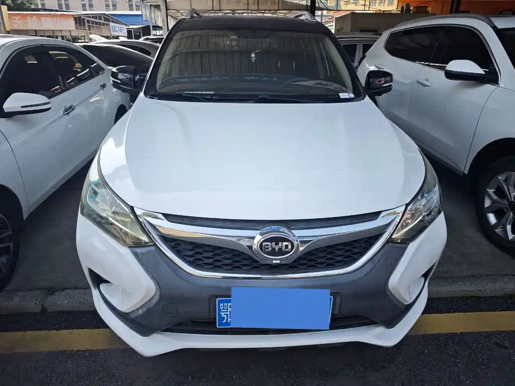 BYD Song — миниатюра 2
