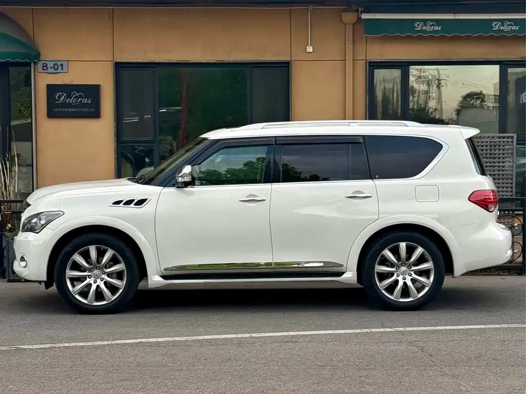 Infiniti QX 2011 QX56