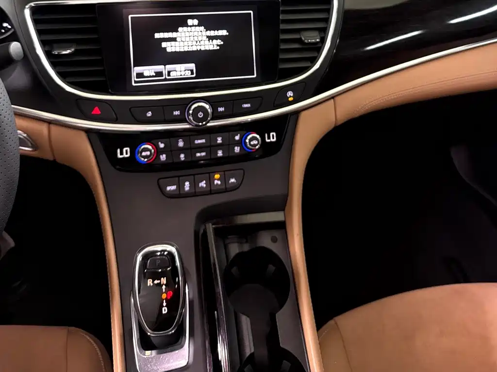 Buick LaCrosse — миниатюра 13