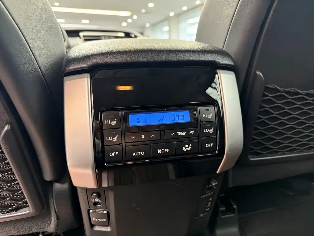 Toyota Land Cruiser Prado 2018 3.5L AT VX NAVI