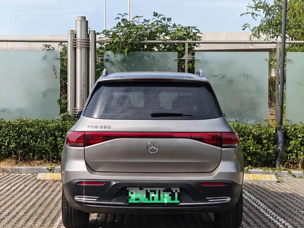 Mercedes-Benz EQB — миниатюра 6