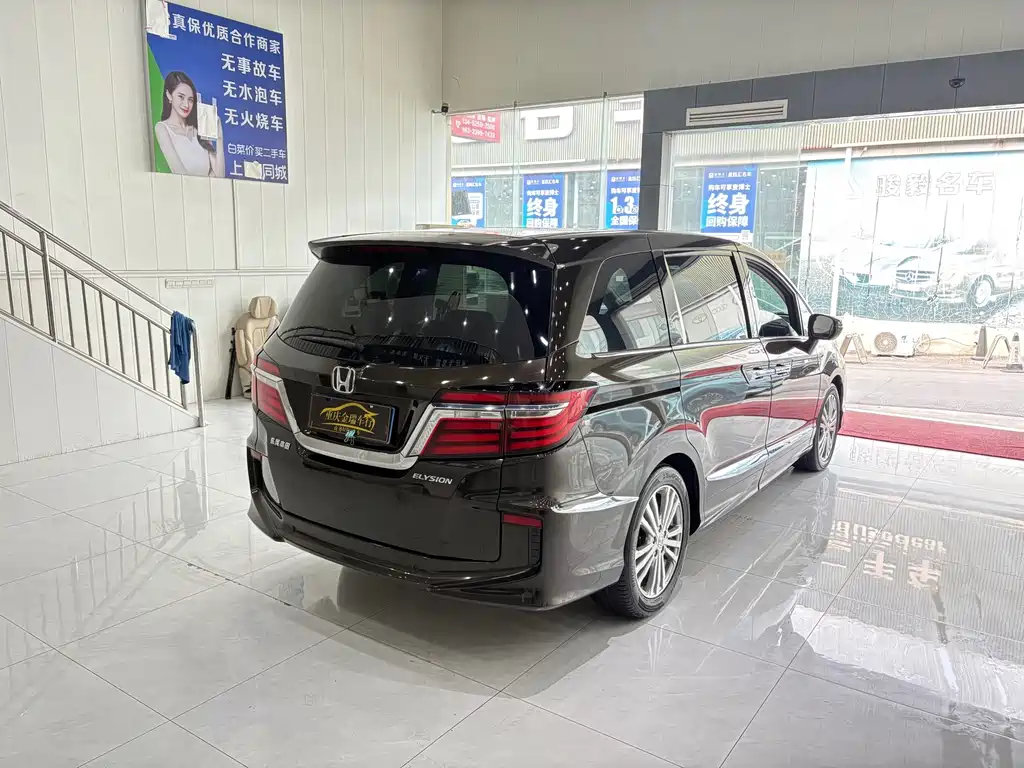 Honda Elysion — миниатюра 6