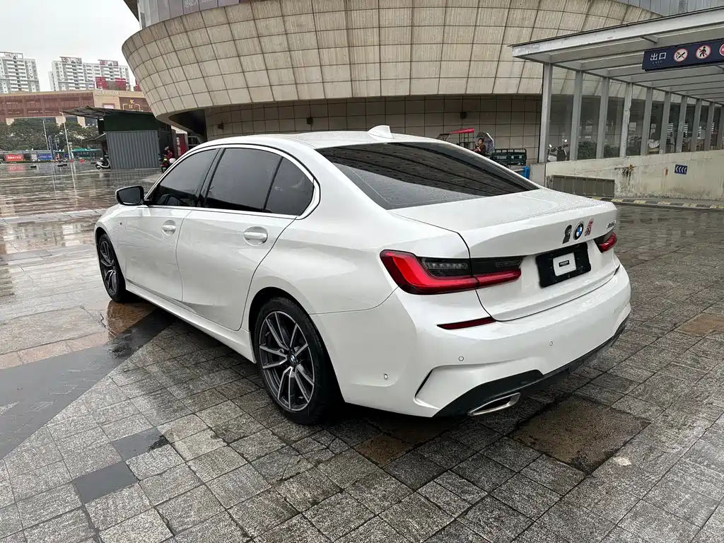BMW 3 Series — миниатюра 13