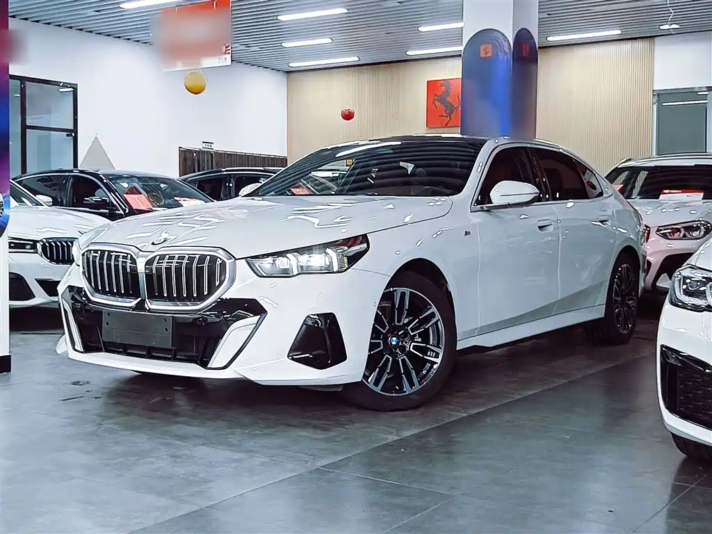 BMW 5 Series 2024