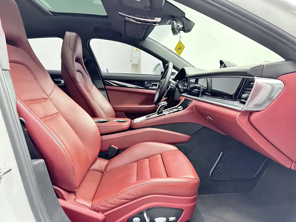Porsche Panamera — миниатюра 10