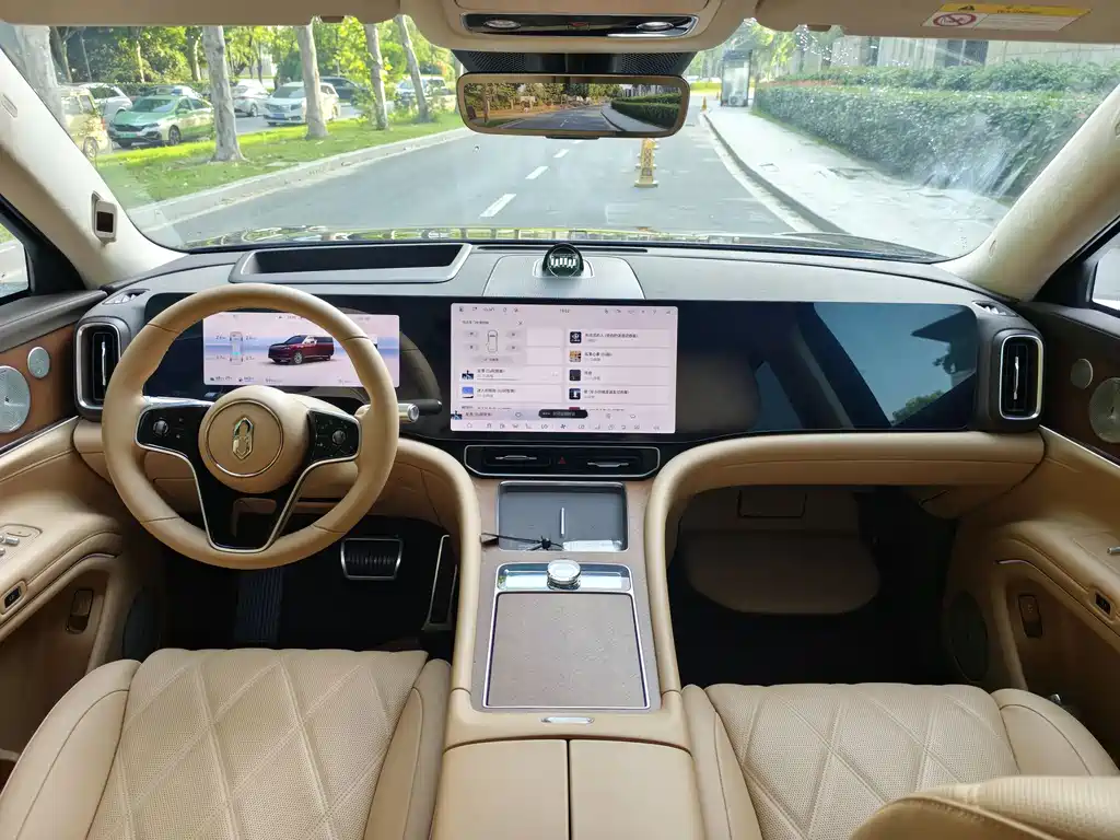 Aito M9 2025 Ultra 52kWh 6 мест (192 )