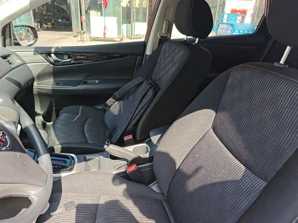 Nissan Tiida — миниатюра 15