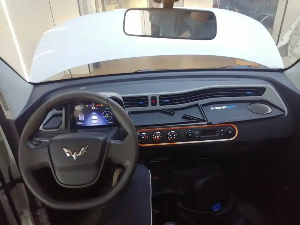 Wuling MINIEV — миниатюра 10