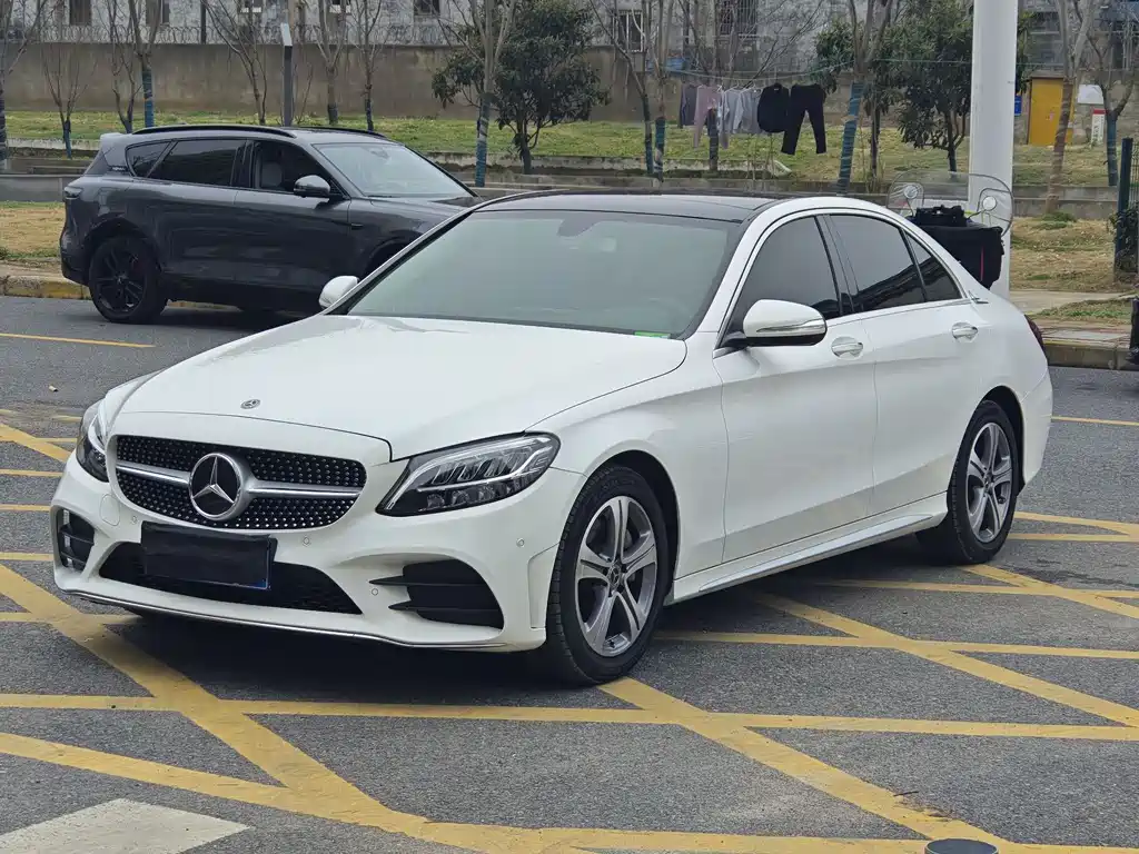 Mercedes-Benz C-Class 2020