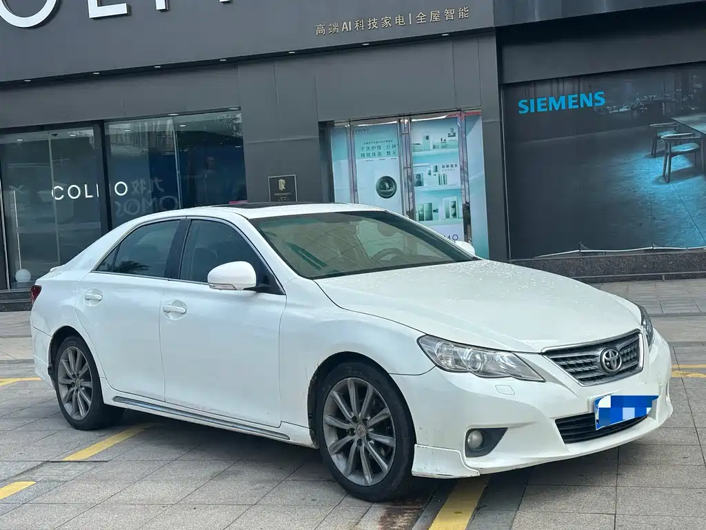Toyota Reiz 2.5V Grace Elite Dazzle Trim Edition, фото 3
