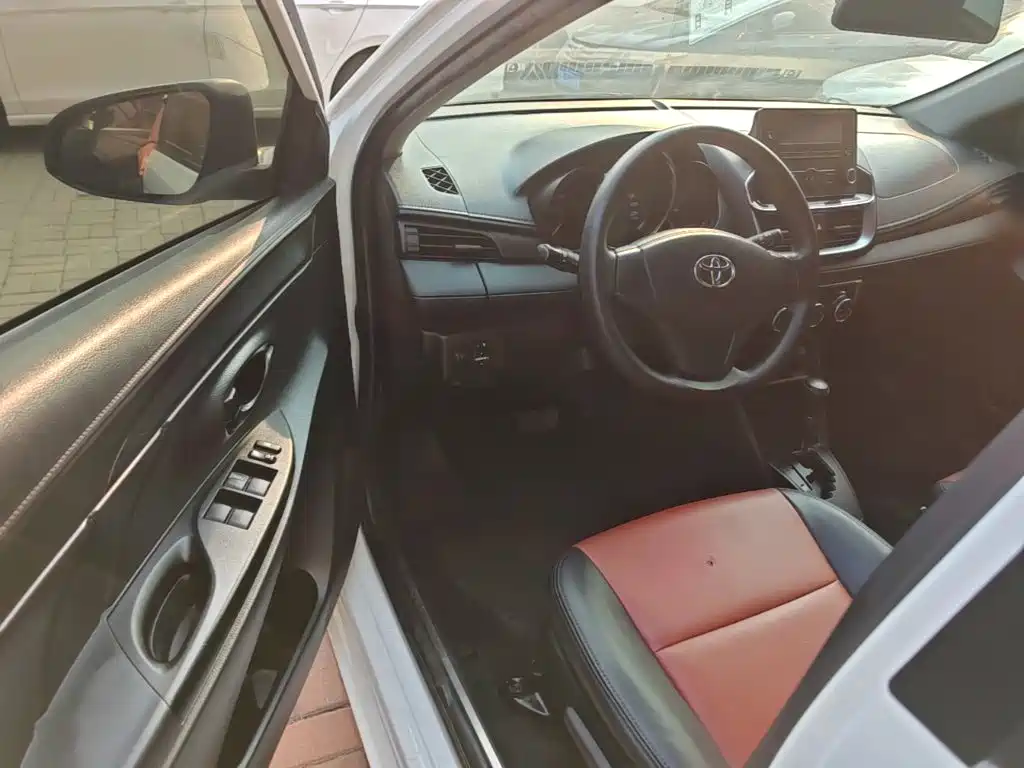 Toyota Yaris L — миниатюра 16