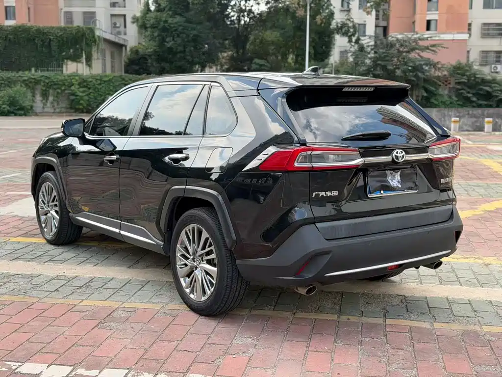Toyota Wildlander — миниатюра 8