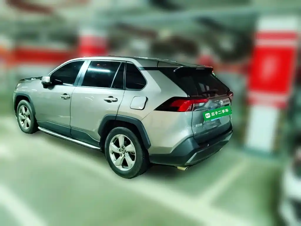Toyota RAV4 — миниатюра 25