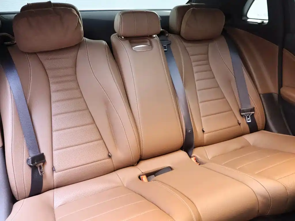 Mercedes-Benz E-Class — миниатюра 23