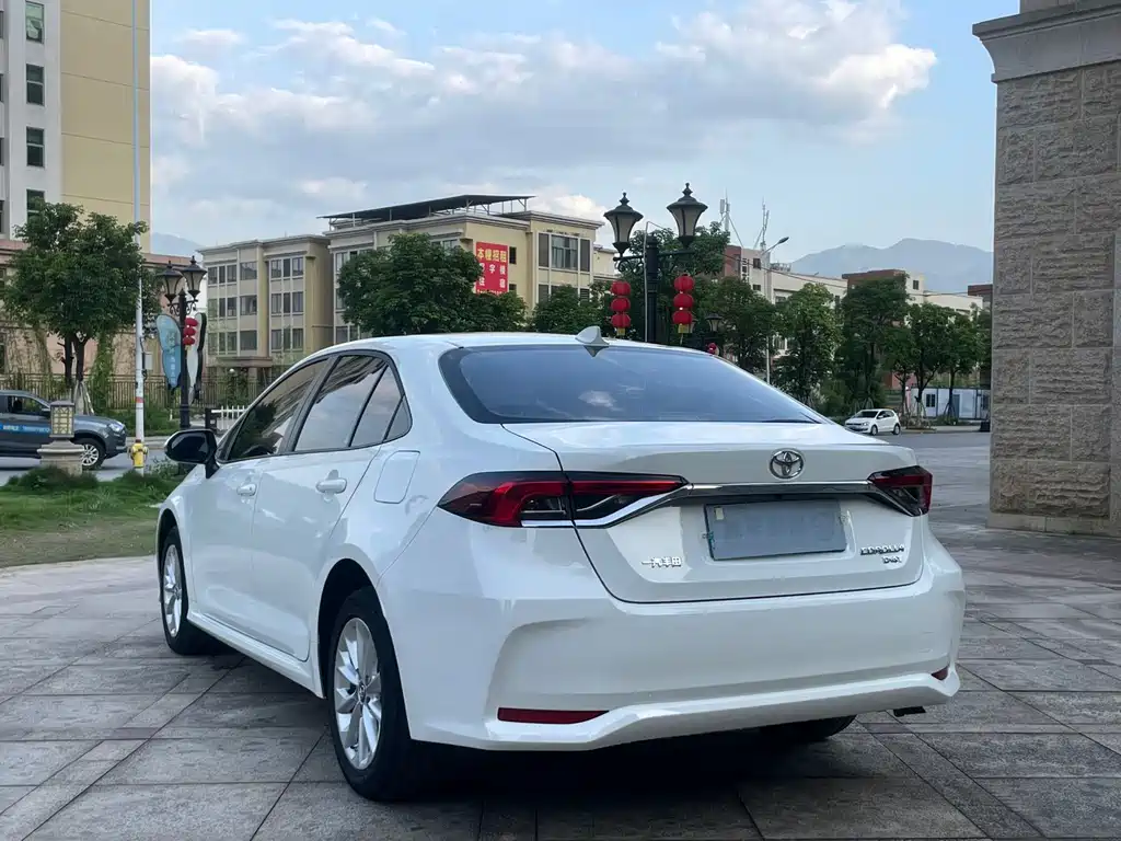 Toyota Corolla — миниатюра 8