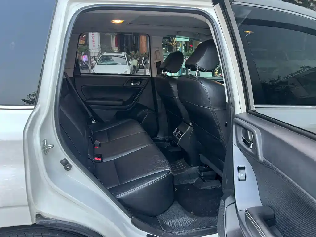 Subaru Forester — миниатюра 6