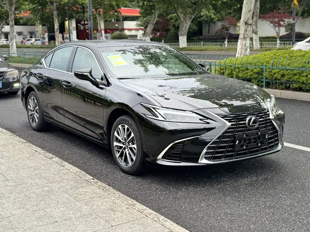 Lexus ES 2025 200 Premium