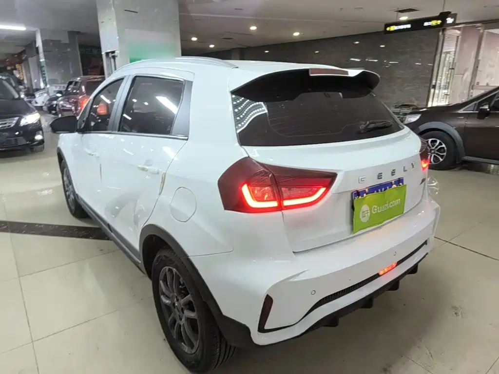 Geely Vision X3 — миниатюра 5
