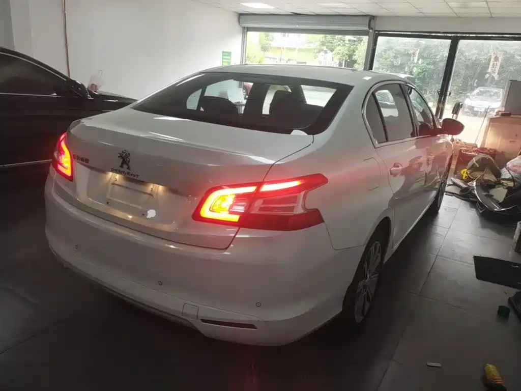 Peugeot 408 — миниатюра 7