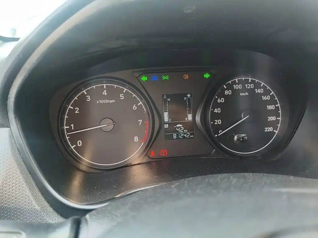Hyundai Verna — миниатюра 12