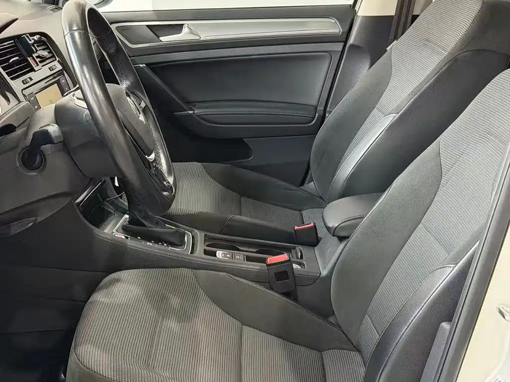 Volkswagen Golf — миниатюра 8