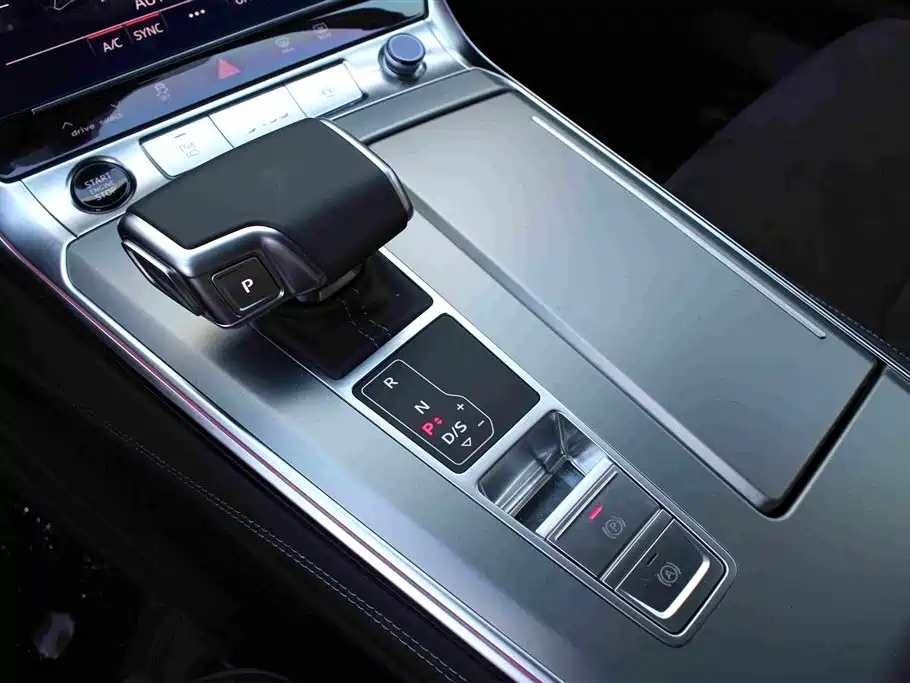 Audi A7L — миниатюра 8