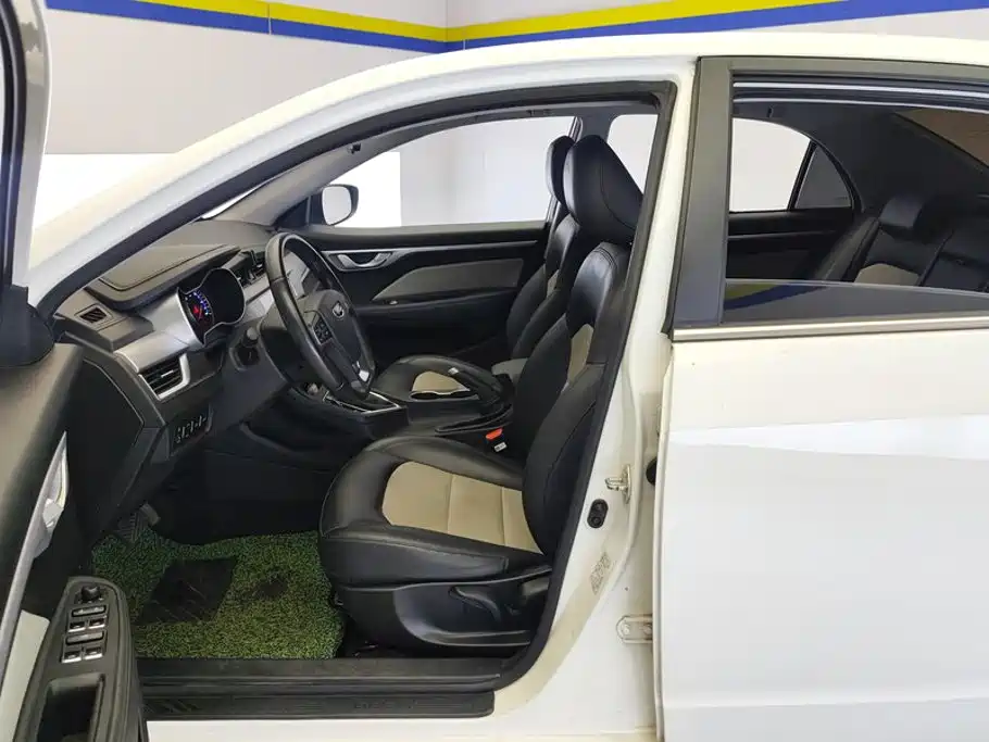 Geely Vision — миниатюра 9
