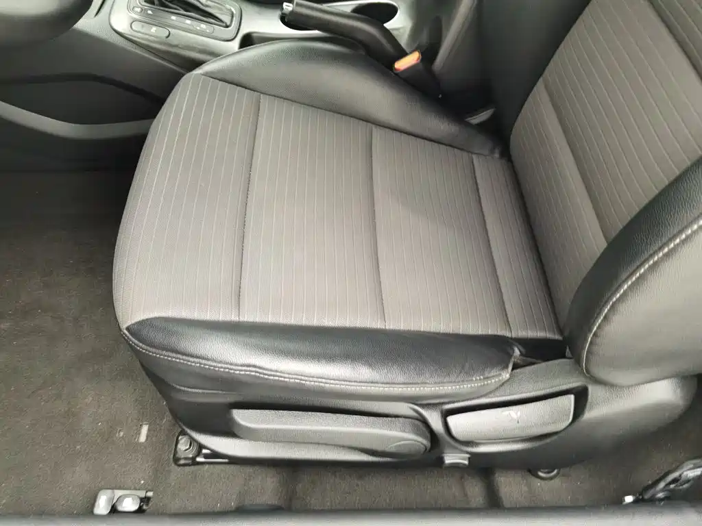 Kia Shuma — миниатюра 20