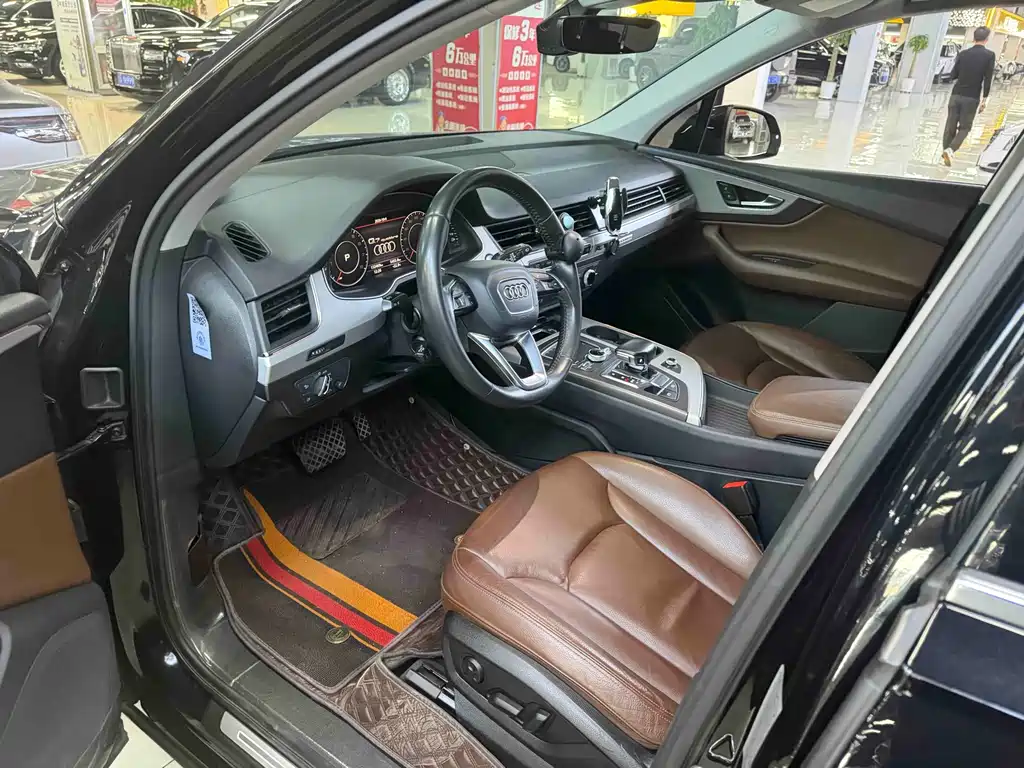 Audi Q7 — миниатюра 5