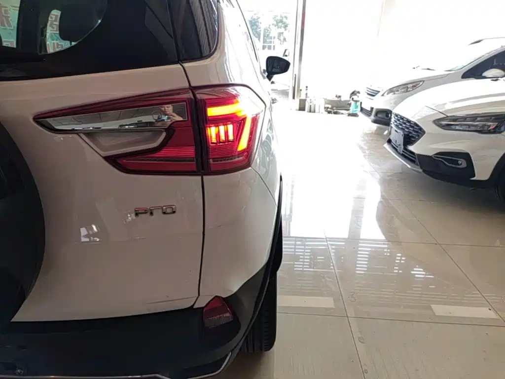 BYD Yuan Pro — миниатюра 8
