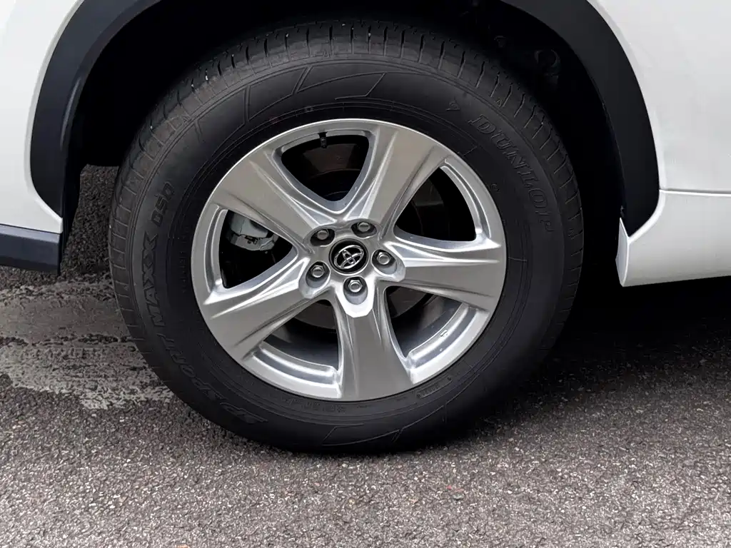 Toyota Highlander — миниатюра 11